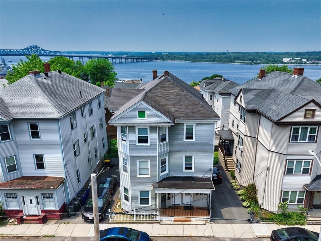 62-64 School St, Fall River, Massachusetts, 10 Bedrooms Bedrooms, 27 Rooms Rooms,5.5 BathroomsBathrooms,Residential Income,For Sale,School St,73388392