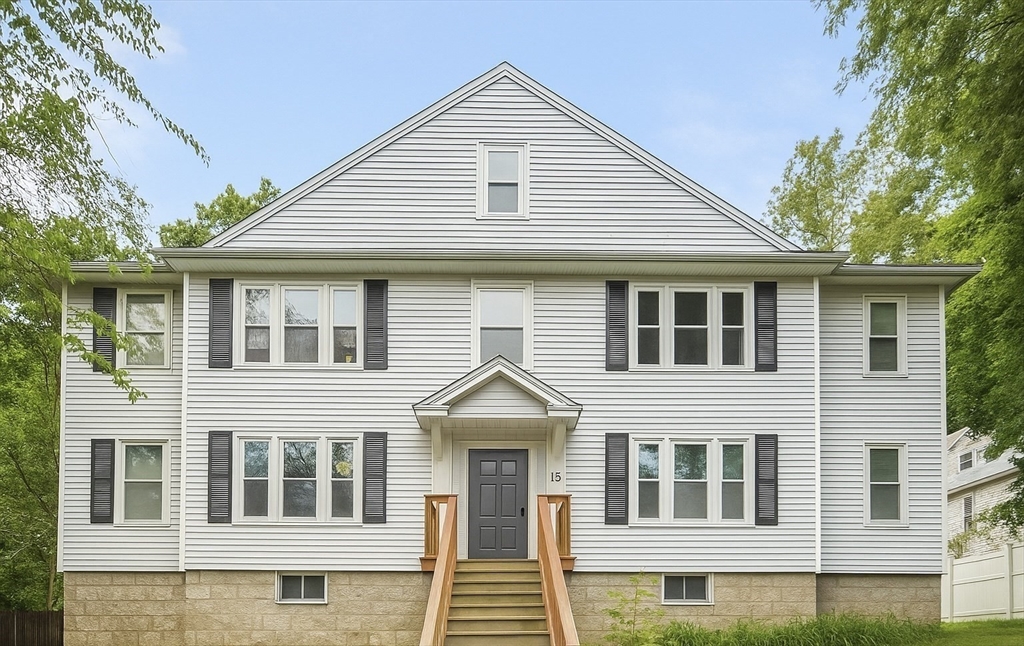 15 Circuit Ave E, Worcester, Massachusetts, 12 Bedrooms Bedrooms, 35 Rooms Rooms,4 BathroomsBathrooms,Residential Income,For Sale,Circuit Ave E,73388191