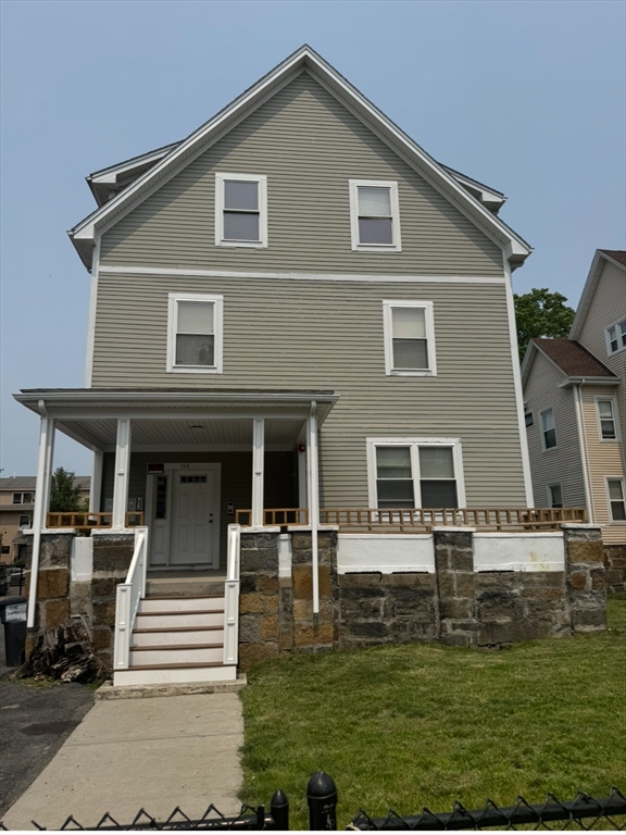 108 Homestead St, Boston, Massachusetts, 10 Bedrooms Bedrooms, 21 Rooms Rooms,6 BathroomsBathrooms,Residential Income,For Sale,Homestead St,73388472