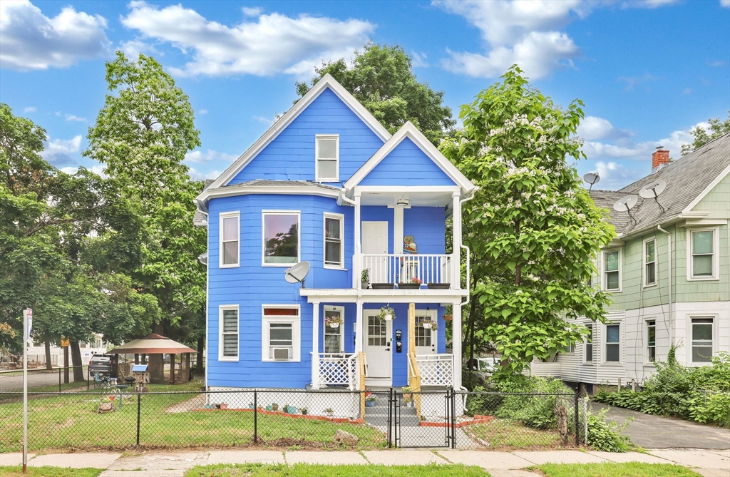 292-294 Orange St, Springfield, Massachusetts, 8 Bedrooms Bedrooms, 13 Rooms Rooms,4 BathroomsBathrooms,Residential Income,For Sale,Orange St,73388879