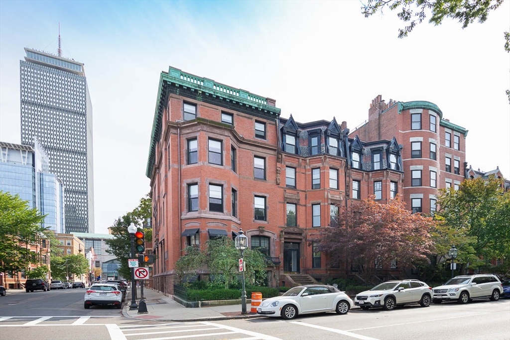 290 Commonwealth Ave, Boston, Massachusetts, 1 Room Rooms,1 BathroomBathrooms,Residential Lease,For Rent,Commonwealth Ave,73389012