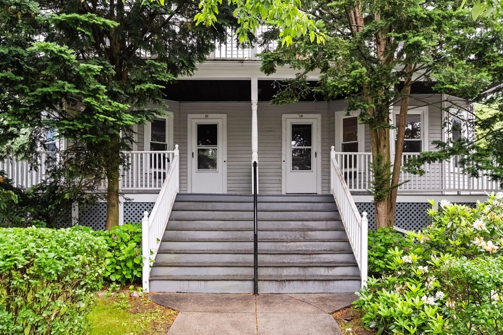 19-21 Harvard St, Arlington, Massachusetts, 6 Bedrooms Bedrooms, 12 Rooms Rooms,3 BathroomsBathrooms,Residential Income,For Sale,Harvard St,73389291