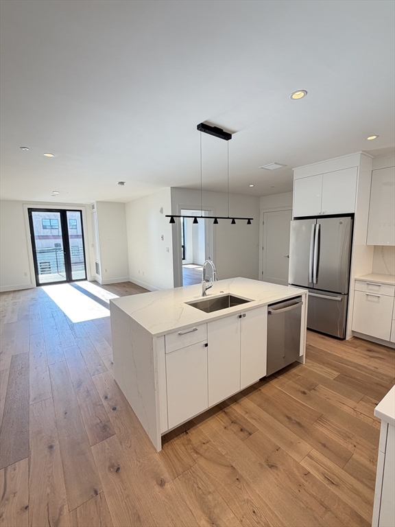 1121 Dorchester Avenue, Boston, Massachusetts, 1 Bedroom Bedrooms, 2 Rooms Rooms,1 BathroomBathrooms,Residential Lease,For Rent,Dorchester Avenue,73389441