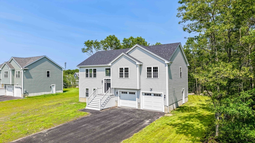 226 Meadow View Ln, Tiverton, Rhode Island, 3 Bedrooms Bedrooms, 5 Rooms Rooms,2.5 BathroomsBathrooms,Residential,For Sale,Meadow View Ln,73389357