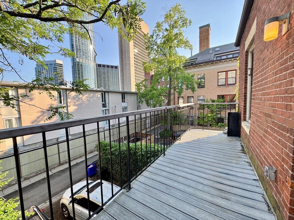159 St. Botoloph, Boston, Massachusetts, 2 Bedrooms Bedrooms, 5 Rooms Rooms,1 BathroomBathrooms,Residential,For Sale,St. Botoloph,73389355
