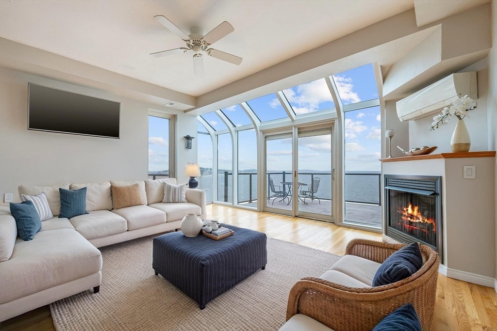 40 Oceanside Drive, Hull, Massachusetts, 1 Bedroom Bedrooms, 4 Rooms Rooms,1 BathroomBathrooms,Residential,For Sale,Oceanside Drive,73389392