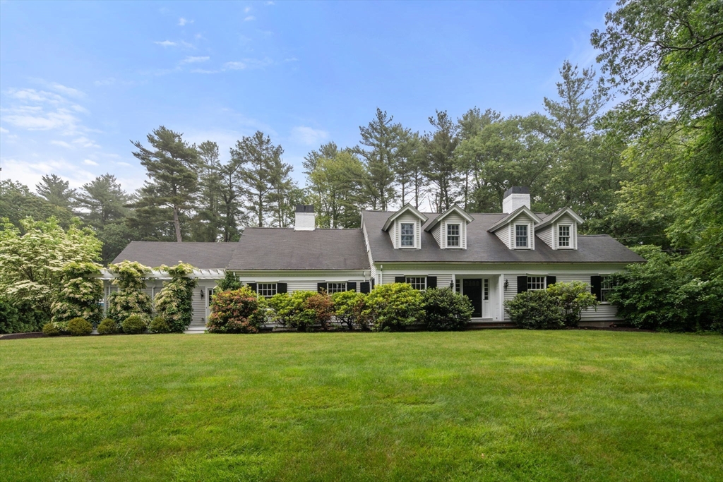 45 Cedar Lane, Westwood, Massachusetts, 6 Bedrooms Bedrooms, 15 Rooms Rooms,4.5 BathroomsBathrooms,Residential,For Sale,Cedar Lane,73389554