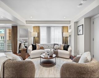 4 Battery Wharf, Boston, Massachusetts, 2 Bedrooms Bedrooms, 6 Rooms Rooms,2.5 BathroomsBathrooms,Residential,For Sale,Battery Wharf,73389564
