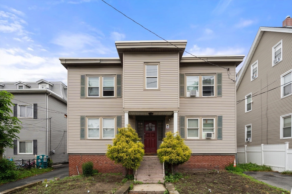 4 Warren Ave, Chelsea, Massachusetts, 12 Bedrooms Bedrooms, 15 Rooms Rooms,6 BathroomsBathrooms,Residential Income,For Sale,Warren Ave,73389751