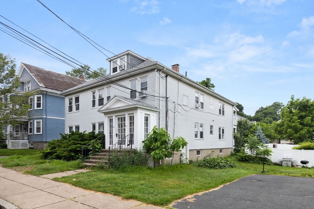 18-20 Presentation Rd, Boston, Massachusetts, 7 Bedrooms Bedrooms, 15 Rooms Rooms,3 BathroomsBathrooms,Residential Income,For Sale,Presentation Rd,73389750