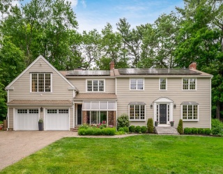 5 Whipple Road, Hamilton, Massachusetts, 4 Bedrooms Bedrooms, 11 Rooms Rooms,3.5 BathroomsBathrooms,Residential,For Sale,Whipple Road,73389511