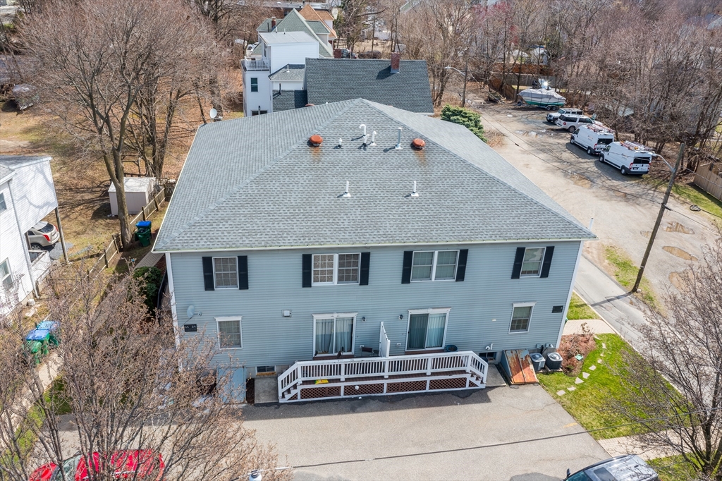 3-A Lauriat Place, Medford, Massachusetts, 3 Bedrooms Bedrooms, 10 Rooms Rooms,2 BathroomsBathrooms,Residential Lease,For Rent,Lauriat Place,73389823