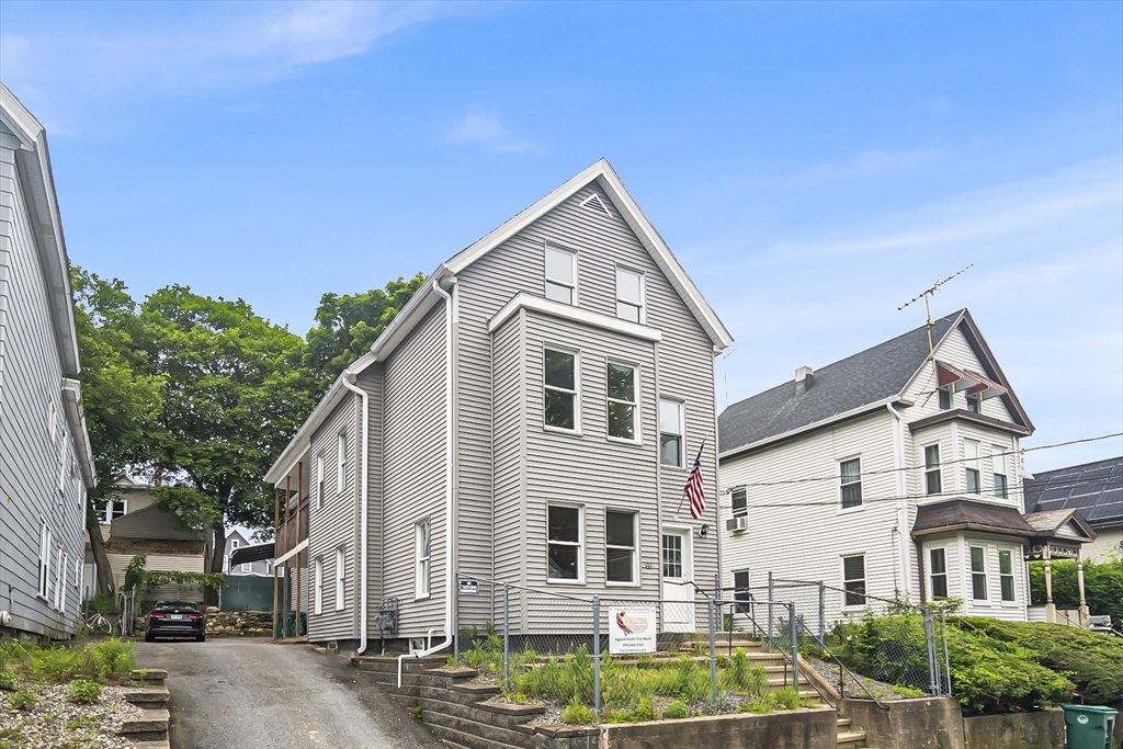 66 Pacific Street, Fitchburg, Massachusetts, 3 Bedrooms Bedrooms, 6 Rooms Rooms,1 BathroomBathrooms,Residential Lease,For Rent,Pacific Street,73390070
