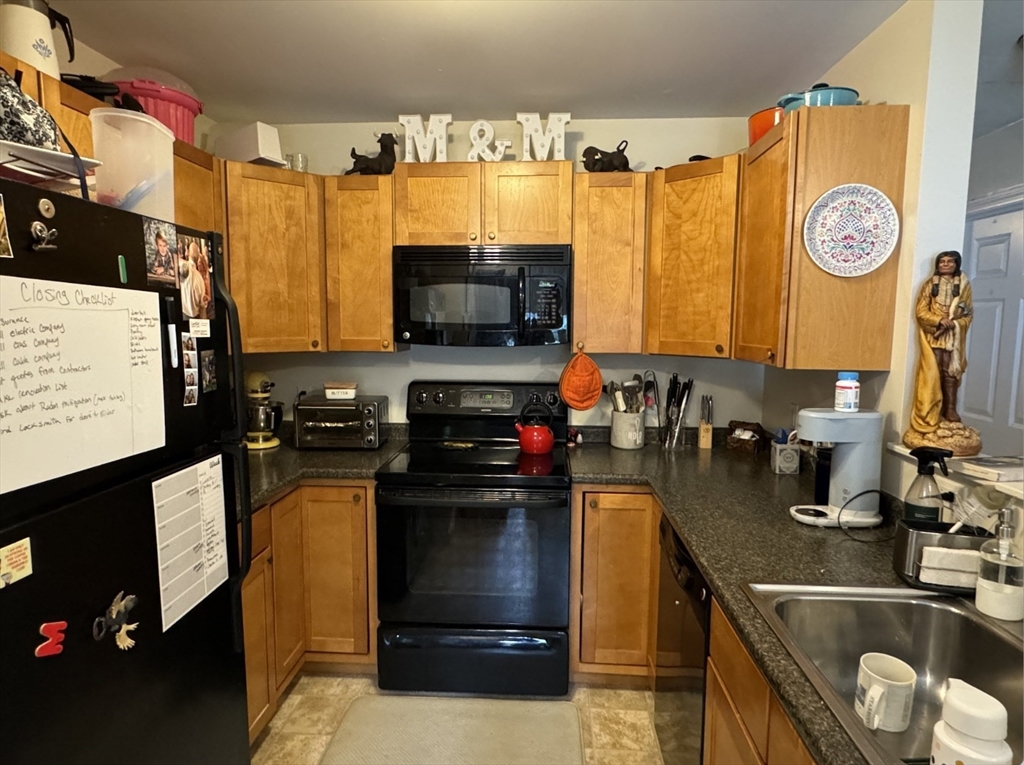 86 Endicott Street, Peabody, Massachusetts, 2 Bedrooms Bedrooms, 4 Rooms Rooms,1 BathroomBathrooms,Residential Lease,For Rent,Endicott Street,73390074