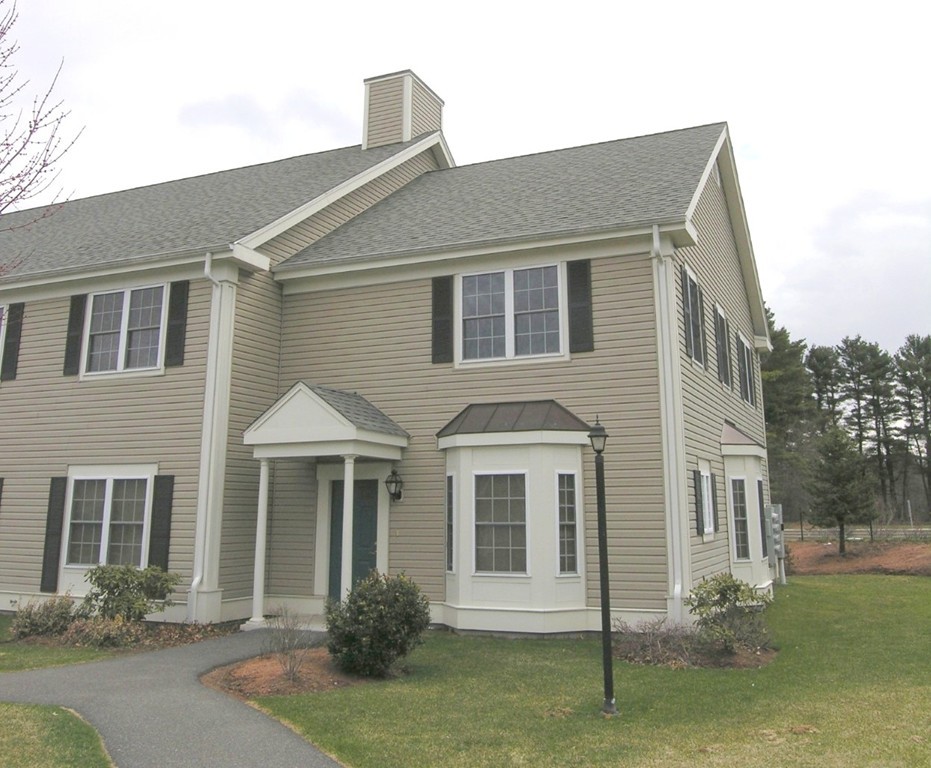 3 Abbott Lane, Concord, Massachusetts, 2 Bedrooms Bedrooms, 6 Rooms Rooms,2.5 BathroomsBathrooms,Residential Lease,For Rent,Abbott Lane,73390090