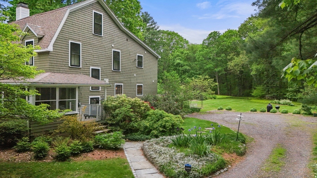68 Claybrook Rd, Dover, Massachusetts, 4 Bedrooms Bedrooms, 9 Rooms Rooms,2.5 BathroomsBathrooms,Residential,For Sale,Claybrook Rd,73389983