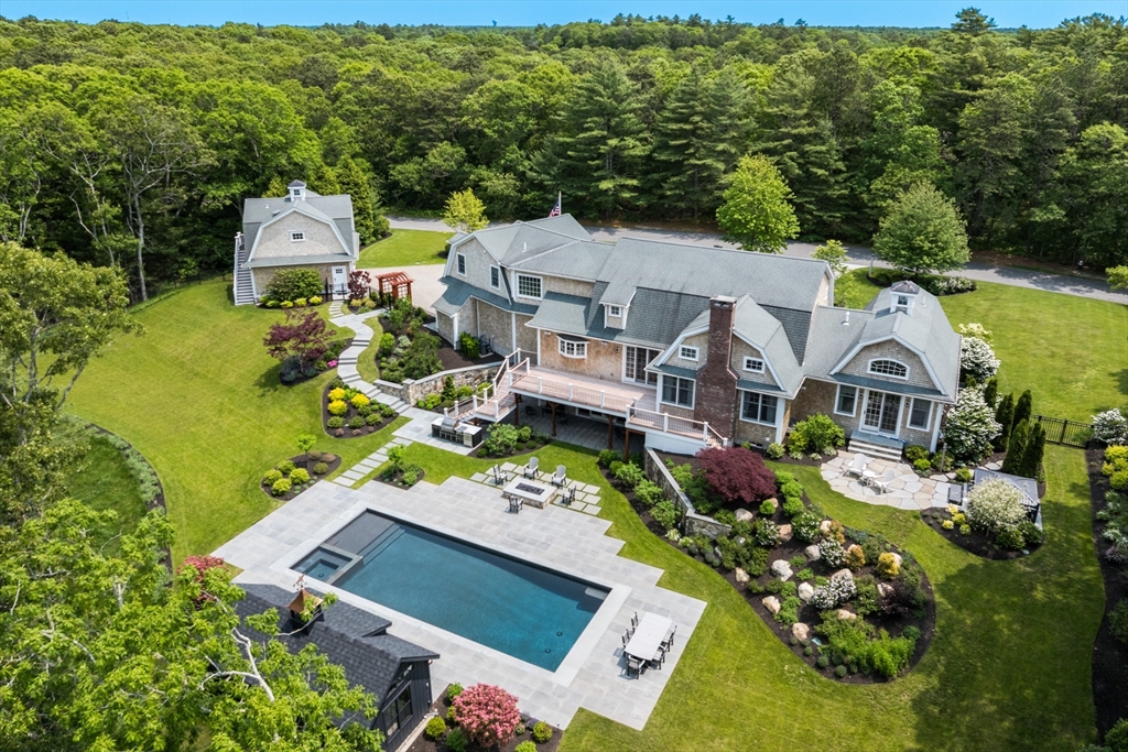 195 Bunker Hill Road, Barnstable, Massachusetts, 6 Bedrooms Bedrooms, 11 Rooms Rooms,7.5 BathroomsBathrooms,Residential,For Sale,Bunker Hill Road,73389894