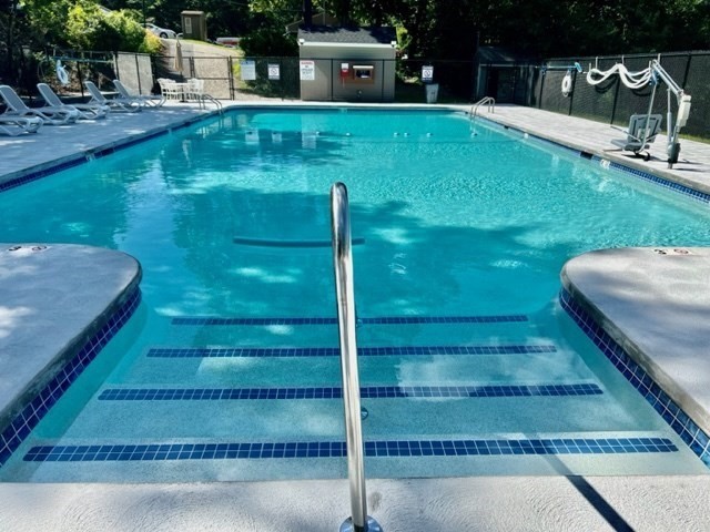 11 Thayer Pond, Oxford, Massachusetts, 2 Bedrooms Bedrooms, 5 Rooms Rooms,1 BathroomBathrooms,Residential Lease,For Rent,Thayer Pond,73389904