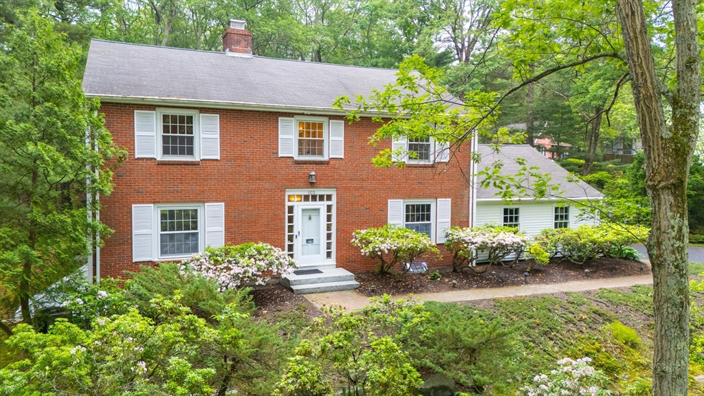 103 Outlook Dr, Lexington, Massachusetts, 4 Bedrooms Bedrooms, 12 Rooms Rooms,3.5 BathroomsBathrooms,Residential,For Sale,Outlook Dr,73389919
