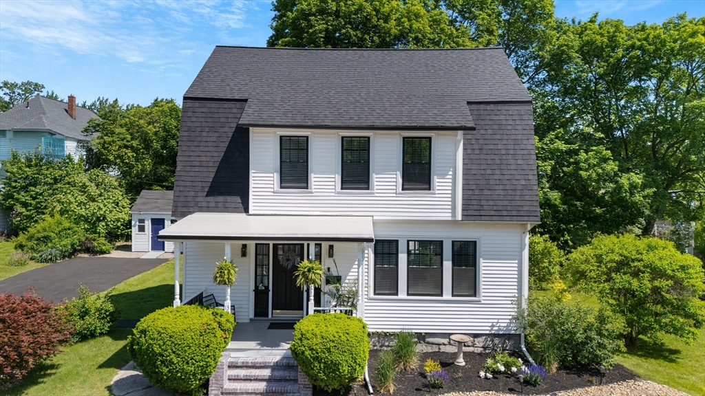 13 Winthrop Ave, Methuen, Massachusetts, 3 Bedrooms Bedrooms, 7 Rooms Rooms,1.5 BathroomsBathrooms,Residential,For Sale,Winthrop Ave,73389943