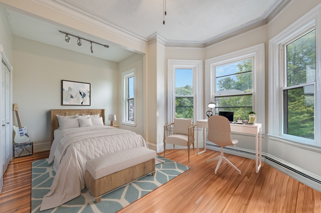 805 E 4th St, Boston, Massachusetts, 1 Bedroom Bedrooms, 5 Rooms Rooms,1 BathroomBathrooms,Residential,For Sale,E 4th St,73389955