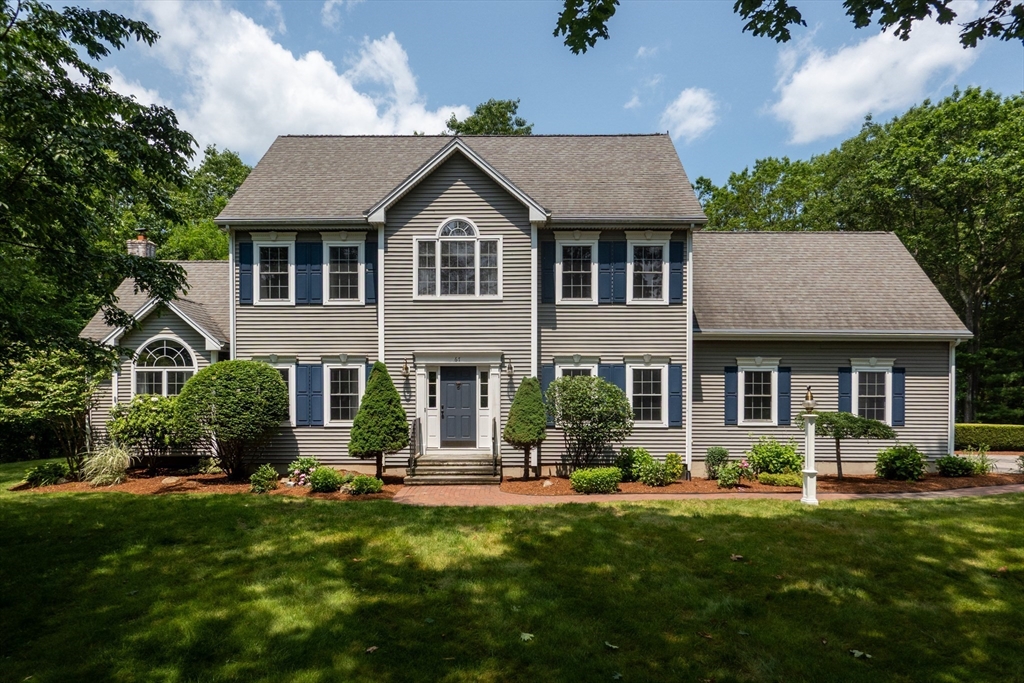 67 Old Farm Rd, Douglas, Massachusetts, 4 Bedrooms Bedrooms, 9 Rooms Rooms,2.5 BathroomsBathrooms,Residential,For Sale,Old Farm Rd,73389796