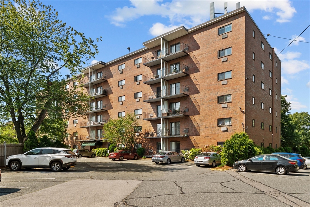 1321 Worcester Rd, Framingham, Massachusetts, 1 Bedroom Bedrooms, 3 Rooms Rooms,1 BathroomBathrooms,Residential,For Sale,Worcester Rd,73389969