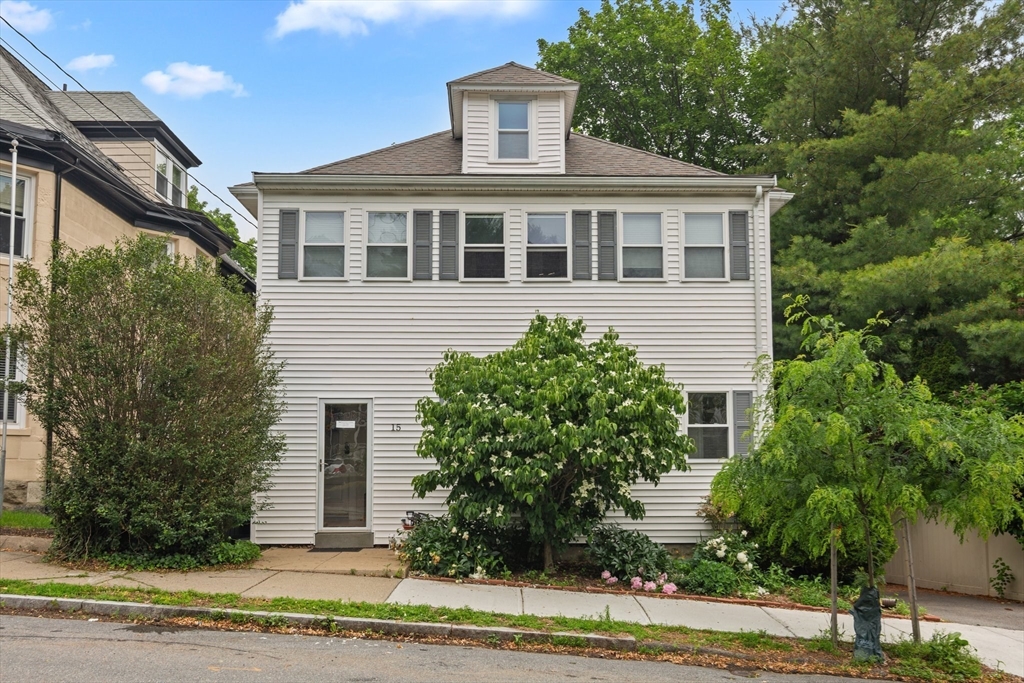 15 Mount Vernon St, Arlington, Massachusetts, 2 Bedrooms Bedrooms, 5 Rooms Rooms,1 BathroomBathrooms,Residential,For Sale,Mount Vernon St,73389853