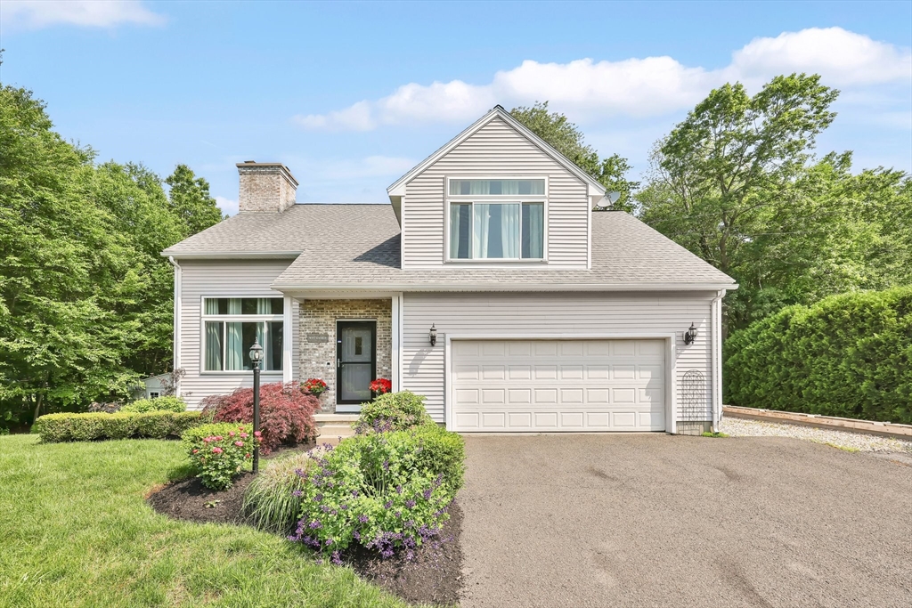 24 Azalea Way, Belchertown, Massachusetts, 3 Bedrooms Bedrooms, 10 Rooms Rooms,2.5 BathroomsBathrooms,Residential,For Sale,Azalea Way,73385467