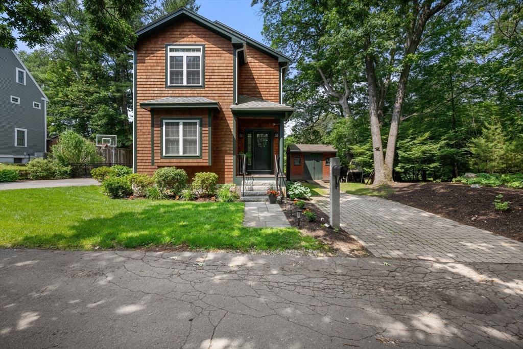 106 Edgemoor Ave, Wellesley, Massachusetts, 3 Bedrooms Bedrooms, 10 Rooms Rooms,2.5 BathroomsBathrooms,Residential,For Sale,Edgemoor Ave,73390286