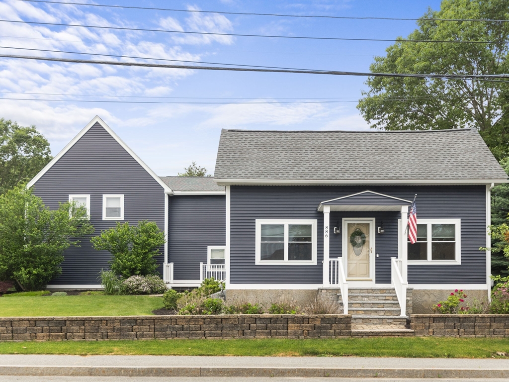 886 Methuen St., Dracut, Massachusetts, 5 Bedrooms Bedrooms, 14 Rooms Rooms,3.5 BathroomsBathrooms,Residential,For Sale,Methuen St.,73390297