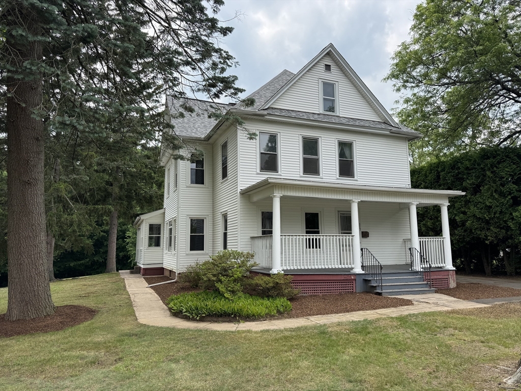 117 Rogers, West Springfield, Massachusetts, 4 Bedrooms Bedrooms, 11 Rooms Rooms,1.5 BathroomsBathrooms,Residential,For Sale,Rogers,73390329