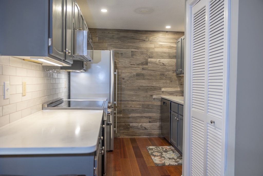140 Heritage Dr, Northbridge, Massachusetts, 2 Bedrooms Bedrooms, 4 Rooms Rooms,1 BathroomBathrooms,Residential,For Sale,Heritage Dr,73390157