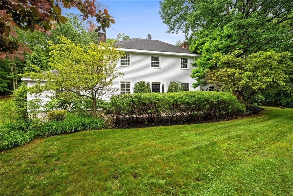 188 N Main St, Uxbridge, Massachusetts, 4 Bedrooms Bedrooms, 8 Rooms Rooms,2.5 BathroomsBathrooms,Residential,For Sale,N Main St,73390181