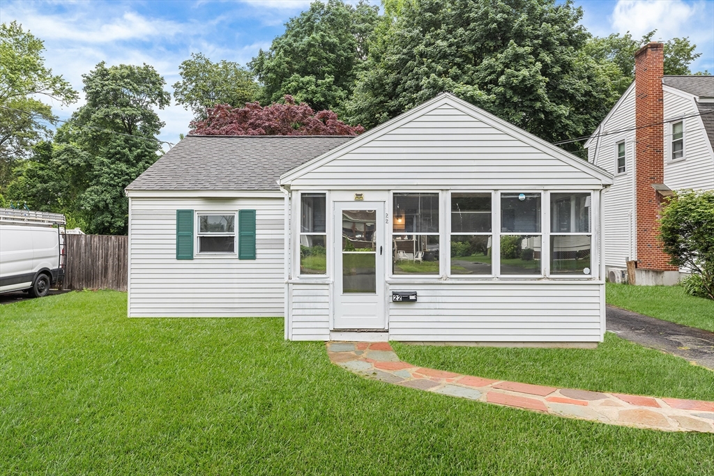 22 Arthur St, Framingham, Massachusetts, 2 Bedrooms Bedrooms, 4 Rooms Rooms,1 BathroomBathrooms,Residential,For Sale,Arthur St,73390218