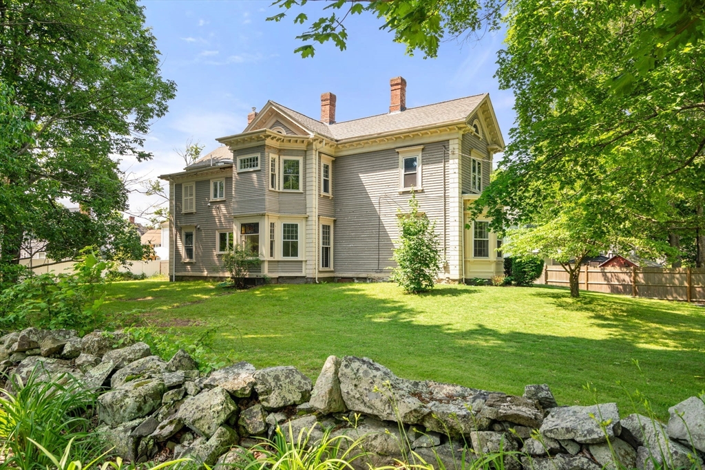 167 Brook Rd, Milton, Massachusetts, 5 Bedrooms Bedrooms, 9 Rooms Rooms,2 BathroomsBathrooms,Residential,For Sale,Brook Rd,73390339