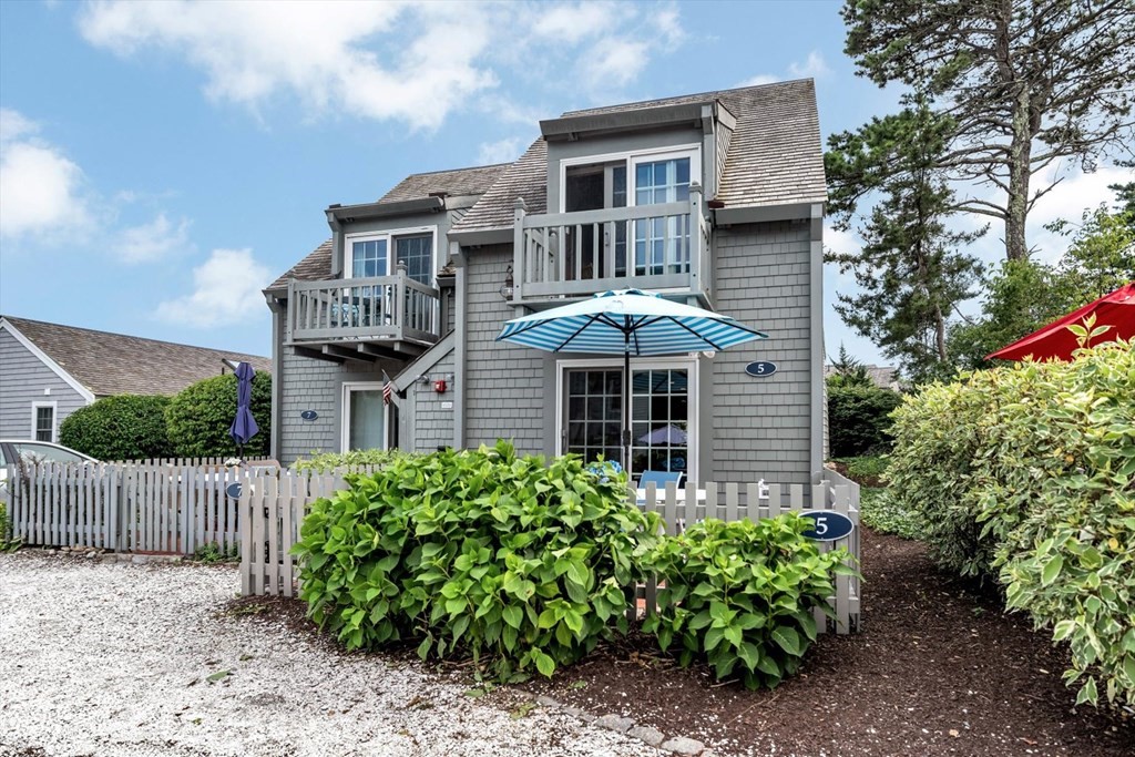 5 Hydrangea Ln, Mashpee, Massachusetts, 2 Bedrooms Bedrooms, 4 Rooms Rooms,1.5 BathroomsBathrooms,Residential,For Sale,Hydrangea Ln,73390349