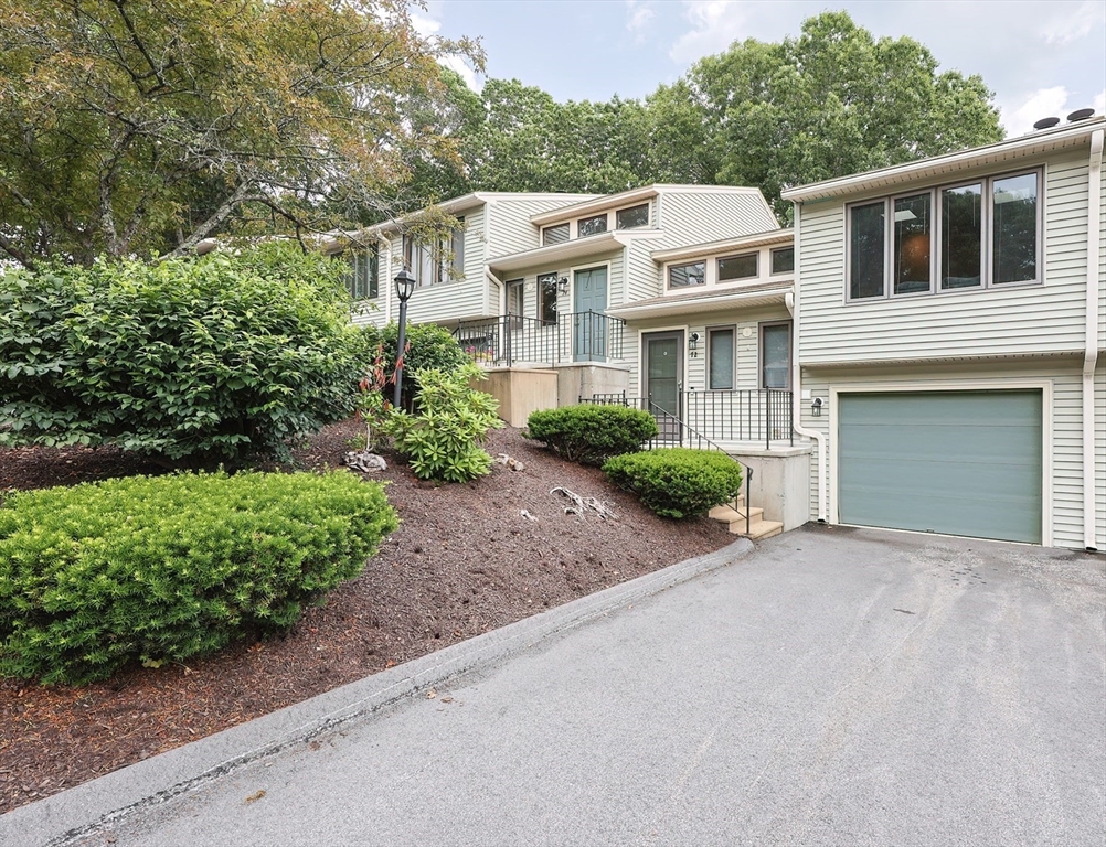72 Londonderry Rd, Grafton, Massachusetts, 3 Bedrooms Bedrooms, 7 Rooms Rooms,2 BathroomsBathrooms,Residential,For Sale,Londonderry Rd,73390414