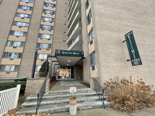 1025 Hancock Street, Quincy, Massachusetts, 3 Rooms Rooms,1 BathroomBathrooms,Residential Lease,For Rent,Hancock Street,73390395