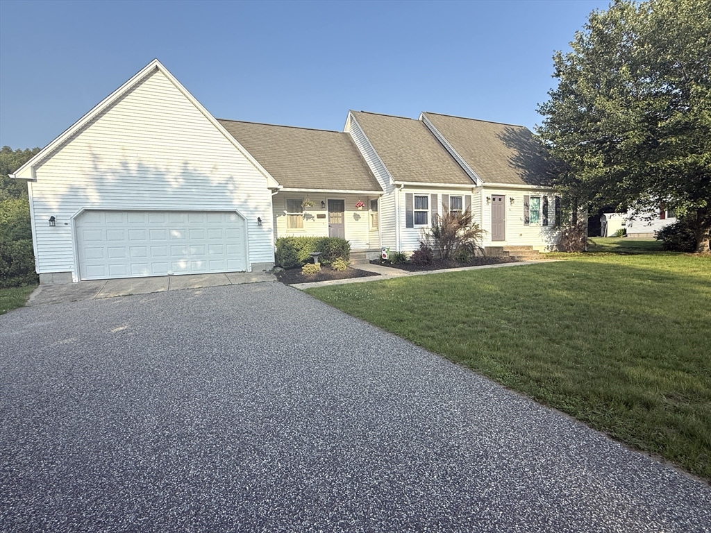 6 Gates St, Monson, Massachusetts, 4 Bedrooms Bedrooms, 6 Rooms Rooms,2 BathroomsBathrooms,Residential,For Sale,Gates St,73390488
