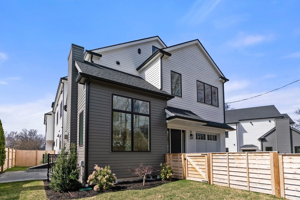 25 Johnson Place, Newton, Massachusetts, 5 Bedrooms Bedrooms, 11 Rooms Rooms,4.5 BathroomsBathrooms,Residential,For Sale,Johnson Place,73390538