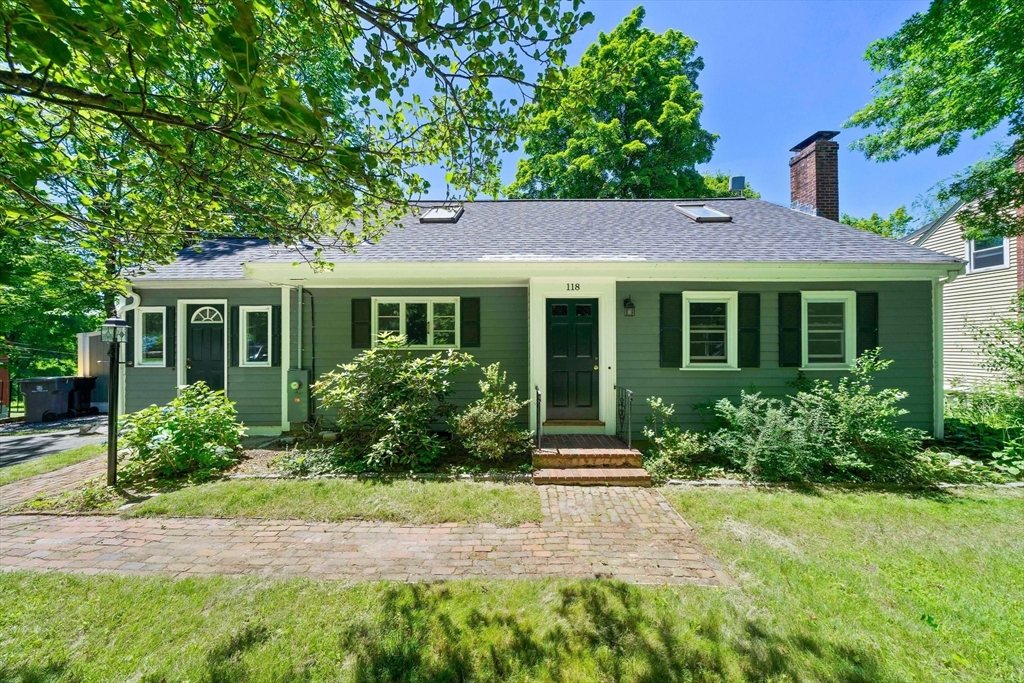 118 Prospect St, Framingham, Massachusetts, 4 Bedrooms Bedrooms, 8 Rooms Rooms,2.5 BathroomsBathrooms,Residential Lease,For Rent,Prospect St,73390554