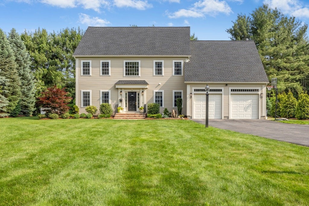 73 Pleasant Street, Northborough, Massachusetts, 4 Bedrooms Bedrooms, 12 Rooms Rooms,3 BathroomsBathrooms,Residential,For Sale,Pleasant Street,73390557