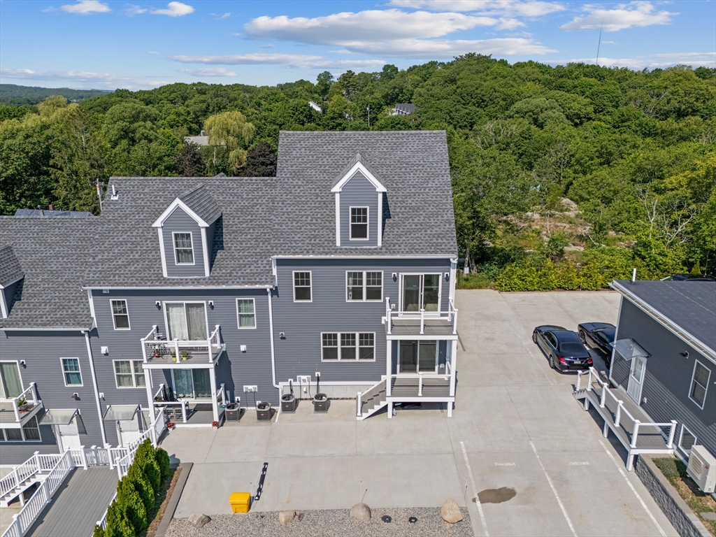 47 Parker, Quincy, Massachusetts, 3 Bedrooms Bedrooms, 6 Rooms Rooms,3.5 BathroomsBathrooms,Residential,For Sale,Parker,73390553