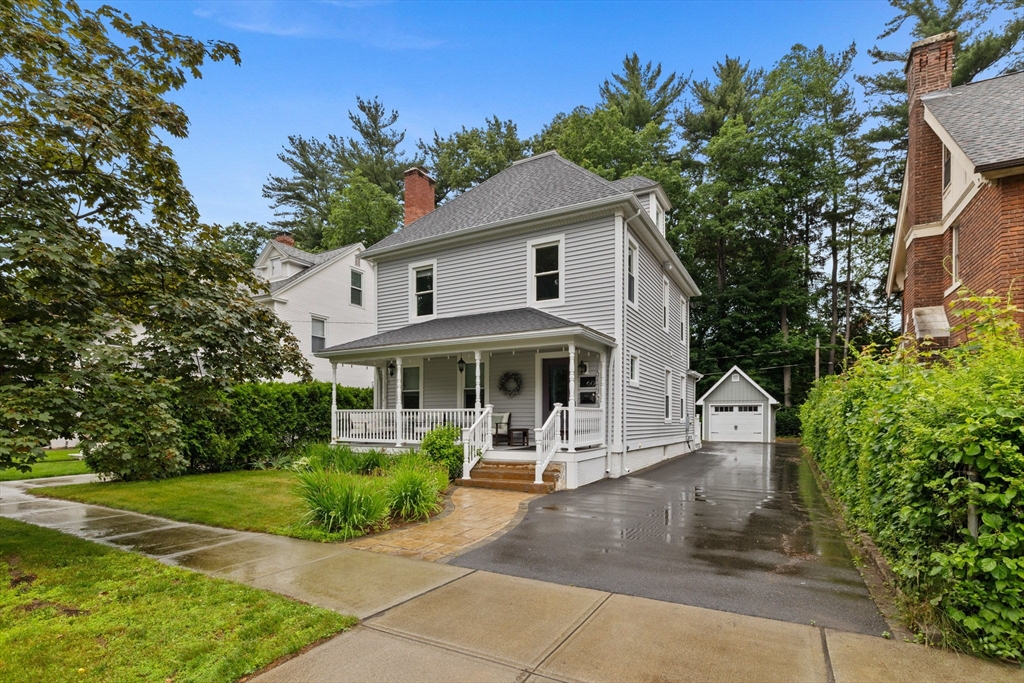 60 Roseland Ter, Longmeadow, Massachusetts, 3 Bedrooms Bedrooms, 7 Rooms Rooms,2.5 BathroomsBathrooms,Residential,For Sale,Roseland Ter,73389926
