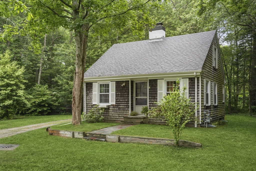 9 Captains Lane, Mattapoisett, Massachusetts, 2 Bedrooms Bedrooms, 4 Rooms Rooms,1 BathroomBathrooms,Residential,For Sale,Captains Lane,73390717