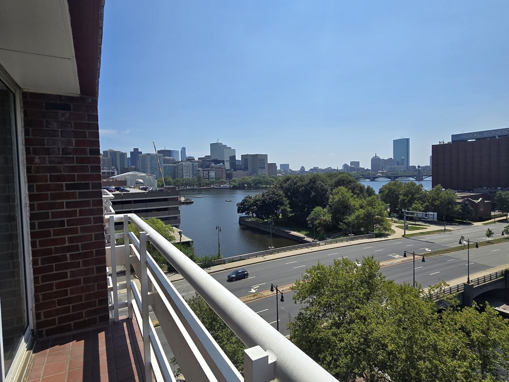 6 Canal Park, Cambridge, Massachusetts, 1 Bedroom Bedrooms, 3 Rooms Rooms,1 BathroomBathrooms,Residential Lease,For Rent,Canal Park,73390726