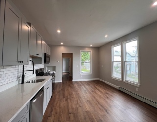 697 Bridge Street, Lowell, Massachusetts, 3 Bedrooms Bedrooms, 5 Rooms Rooms,1 BathroomBathrooms,Residential Lease,For Rent,Bridge Street,73390737