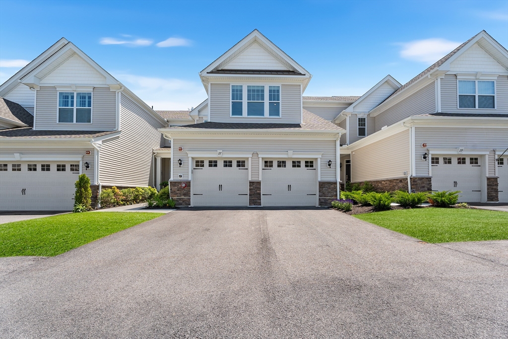 27 Richardson Dr, Millis, Massachusetts, 2 Bedrooms Bedrooms, 6 Rooms Rooms,2.5 BathroomsBathrooms,Residential,For Sale,Richardson Dr,73390614