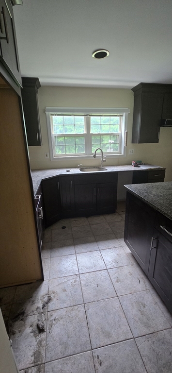 75 Downey Rd, North Brookfield, Massachusetts, 3 Bedrooms Bedrooms, 6 Rooms Rooms,2.5 BathroomsBathrooms,Residential,For Sale,Downey Rd,73390746